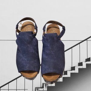 LifeStride Blue Suede Sandal Open Toe Women's Size 10 - Used